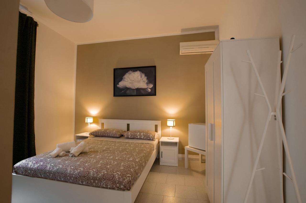 Living Salerno B&B Экстерьер фото