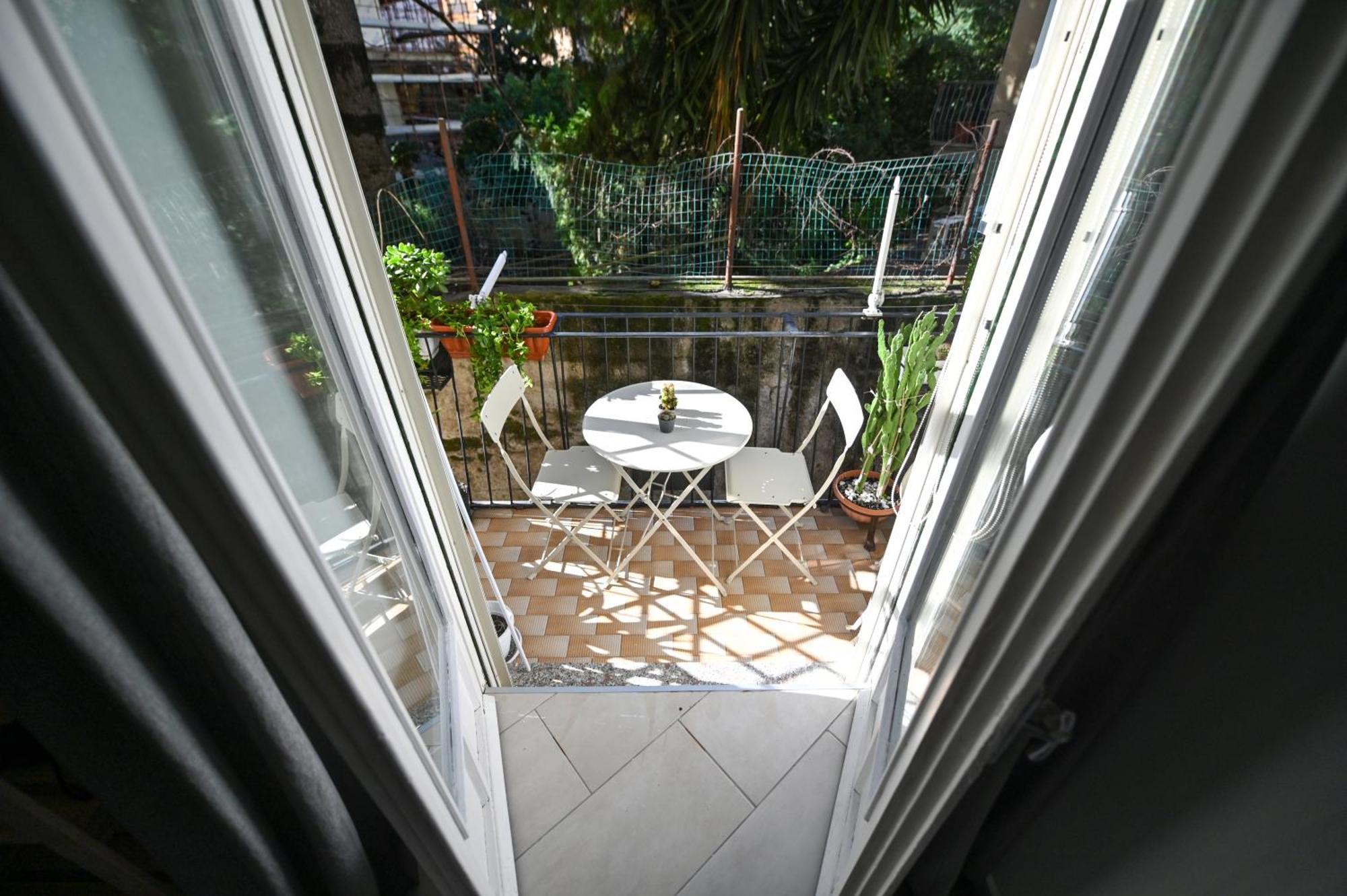 Living Salerno B&B Экстерьер фото