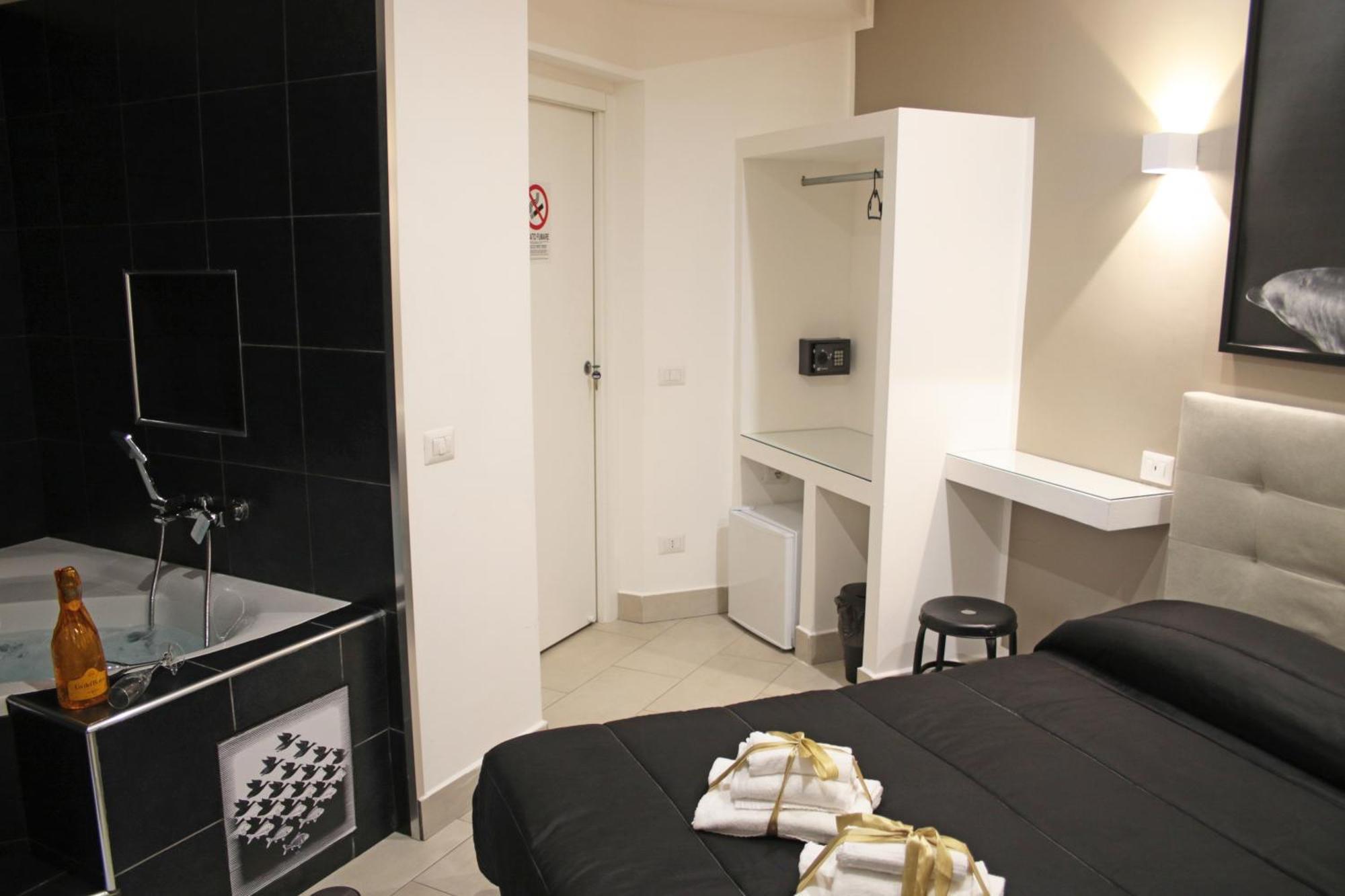 Living Salerno B&B Экстерьер фото