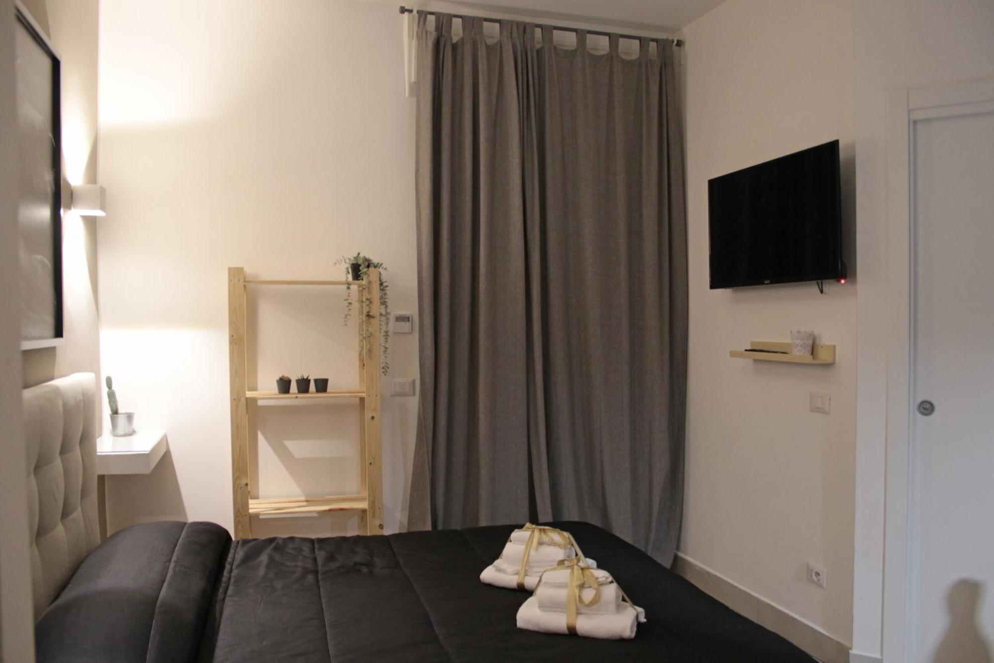 Living Salerno B&B Экстерьер фото